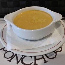 Restaurante Poncho's plato con sopa